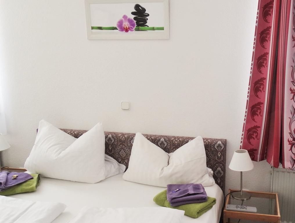 Hotel & Restaurant Arnoldusklause Duren Room photo