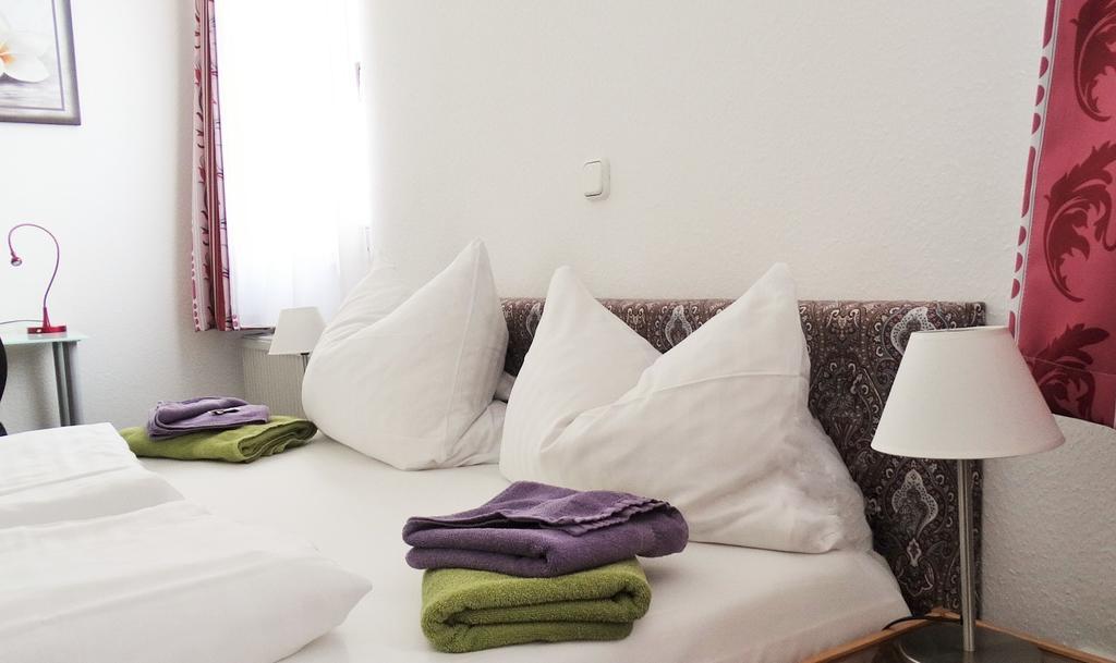 Hotel & Restaurant Arnoldusklause Duren Room photo