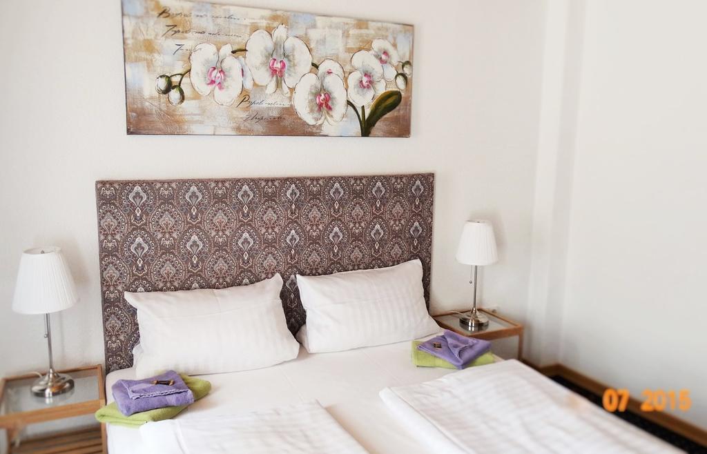 Hotel & Restaurant Arnoldusklause Duren Room photo