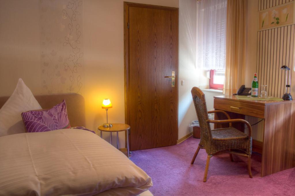 Hotel & Restaurant Arnoldusklause Duren Room photo